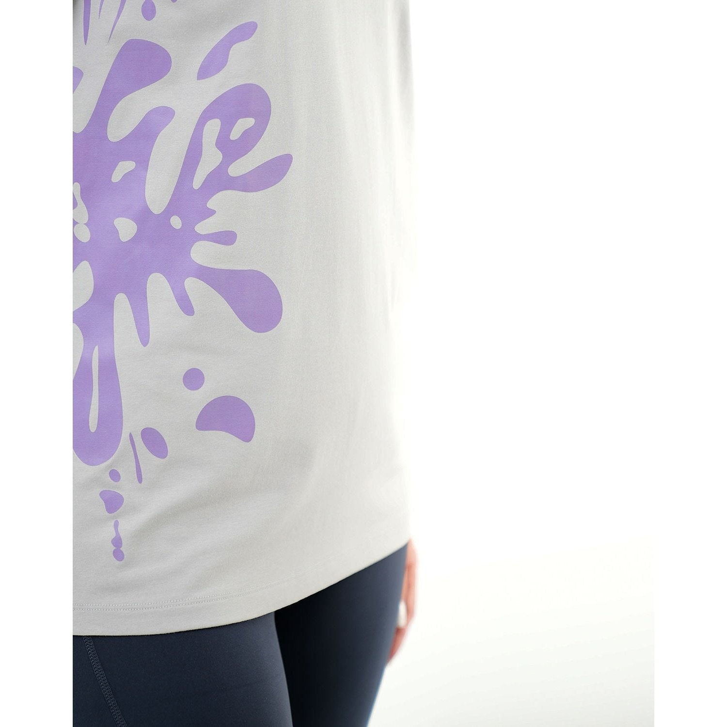 ATUM| Oversized Splash Women's T-Shirt - Gray With Violet print