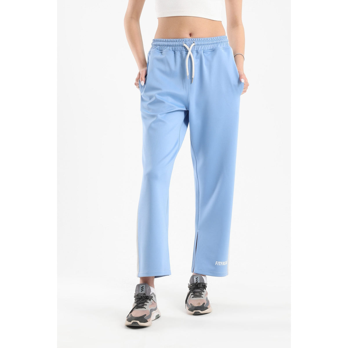 Classic slit sweatpants in baby blue