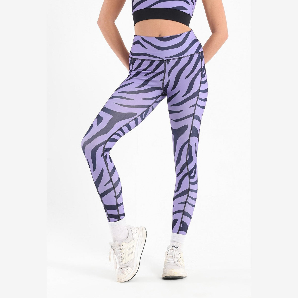 Zebra printed leggings in purple