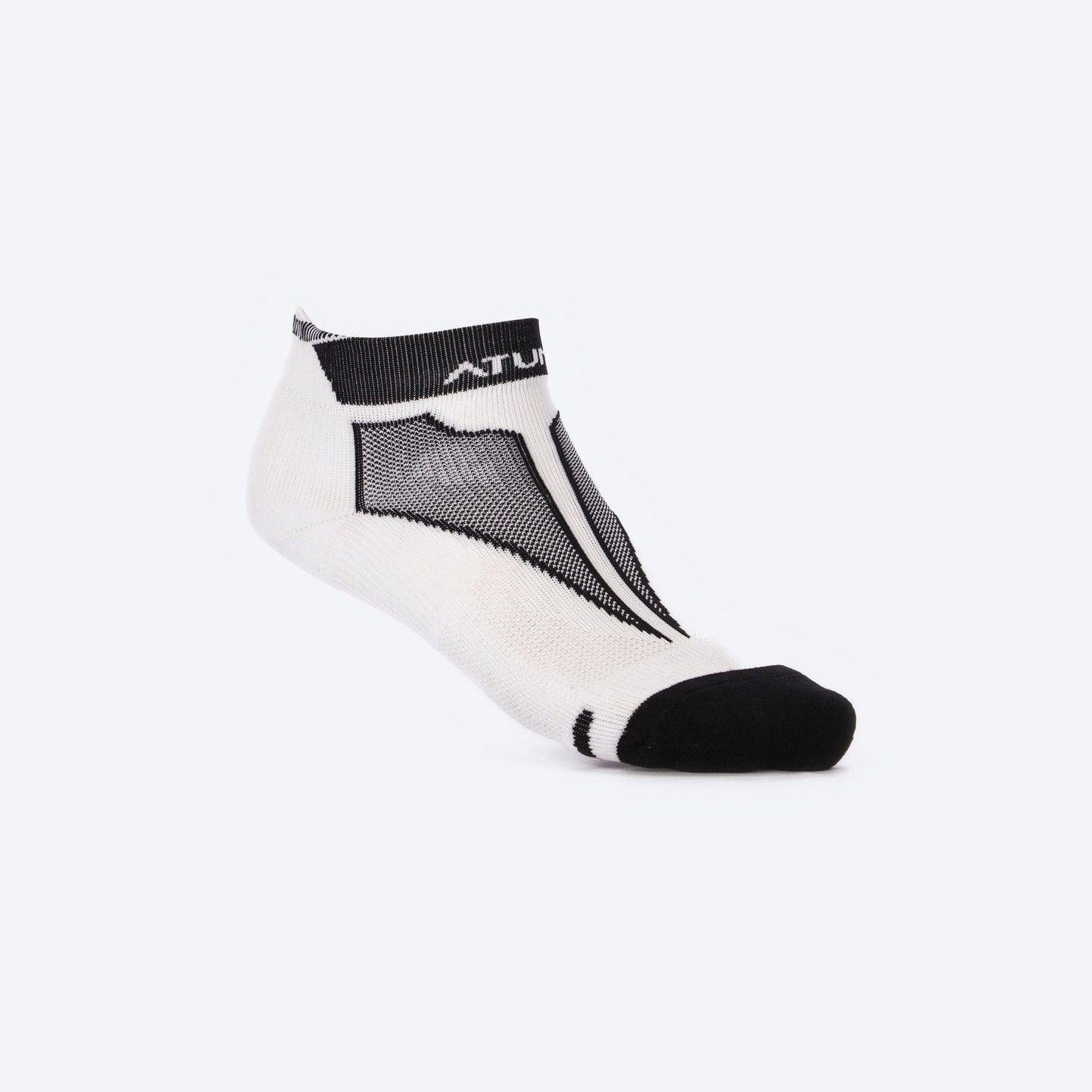 ATUM| Kids Low-Cut Training Socks - white