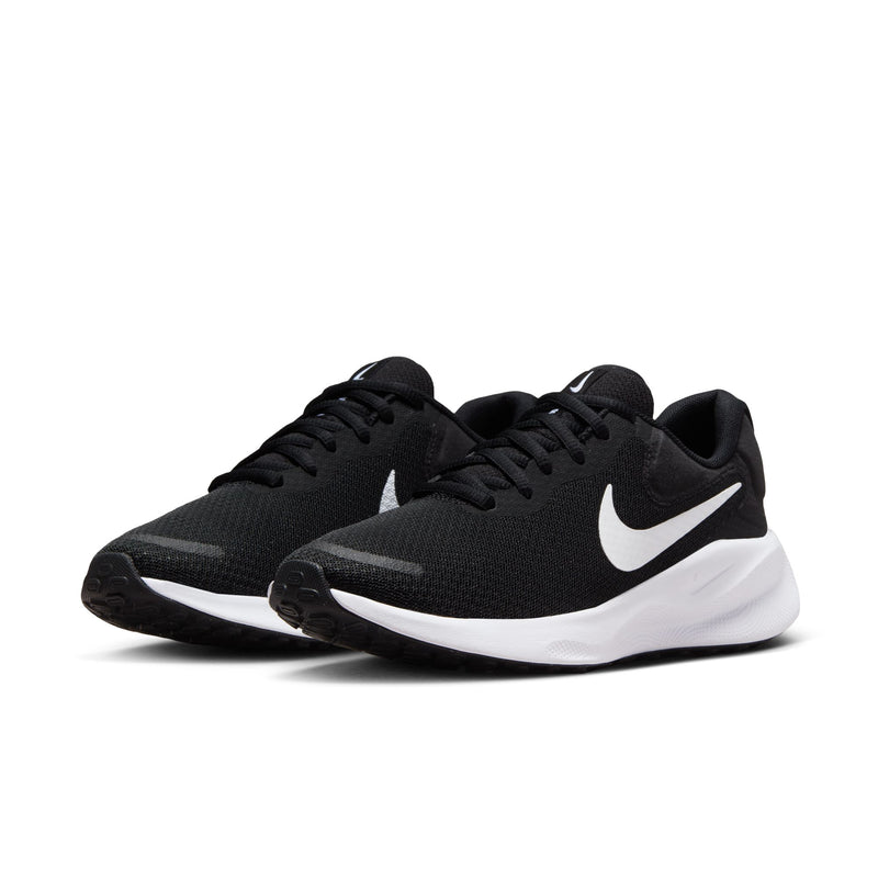 Nike Revolution 7