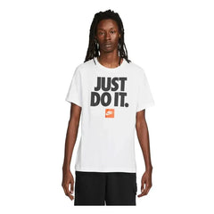 NIKE LIFESTYLE SS T.SHIRT | DZ2989-100