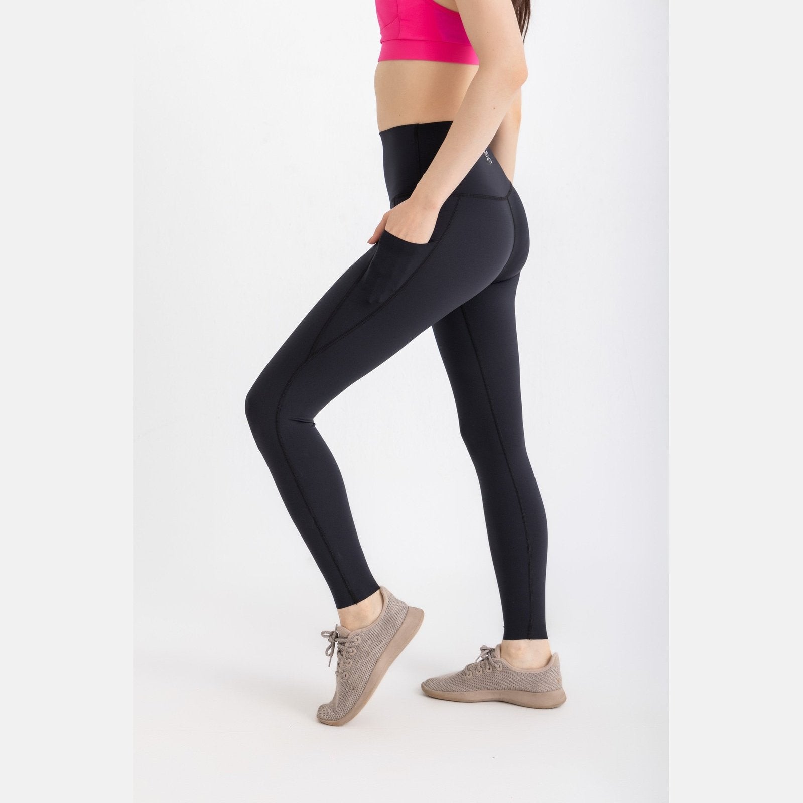 Ultra-Feel Leggings - Black