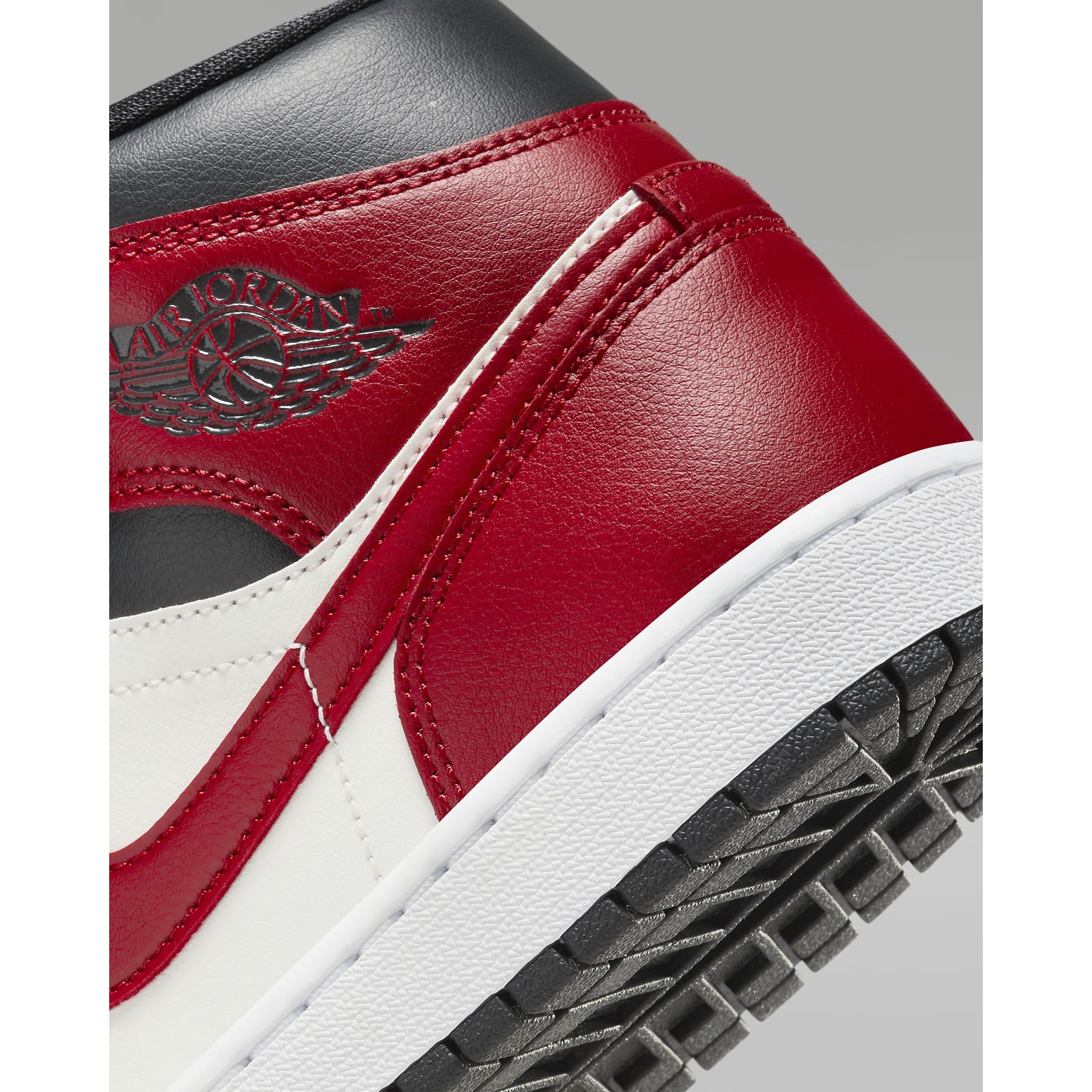 WOMENS AIR JORDAN 1 MI