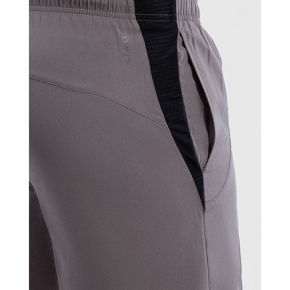 Cross Line Training Short in Grey - Sporty Pro